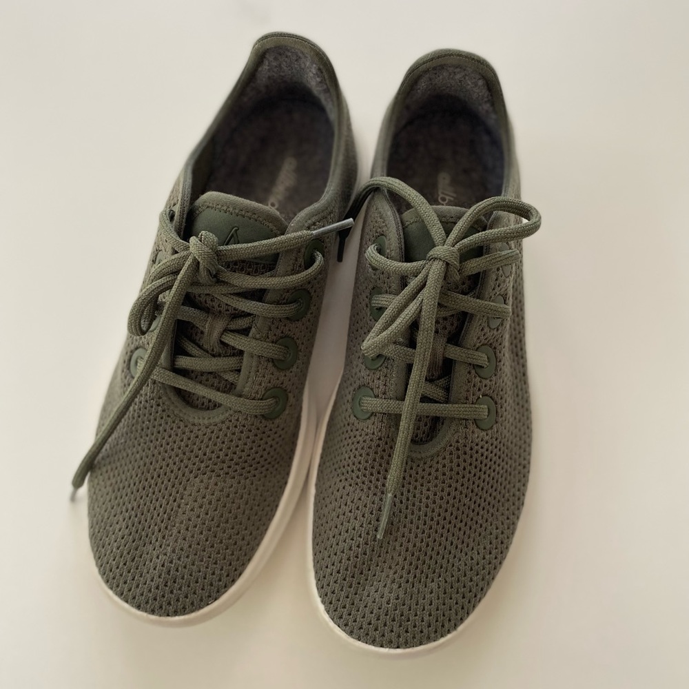 Allbird wool green sneakers size 9